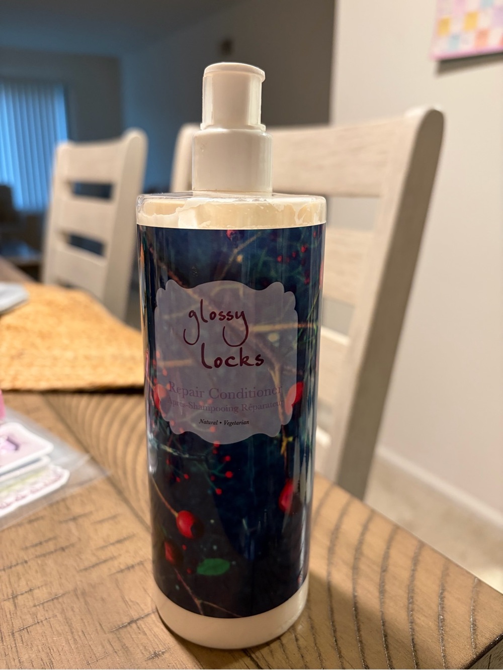 Glossy locks repair conditioner NWT